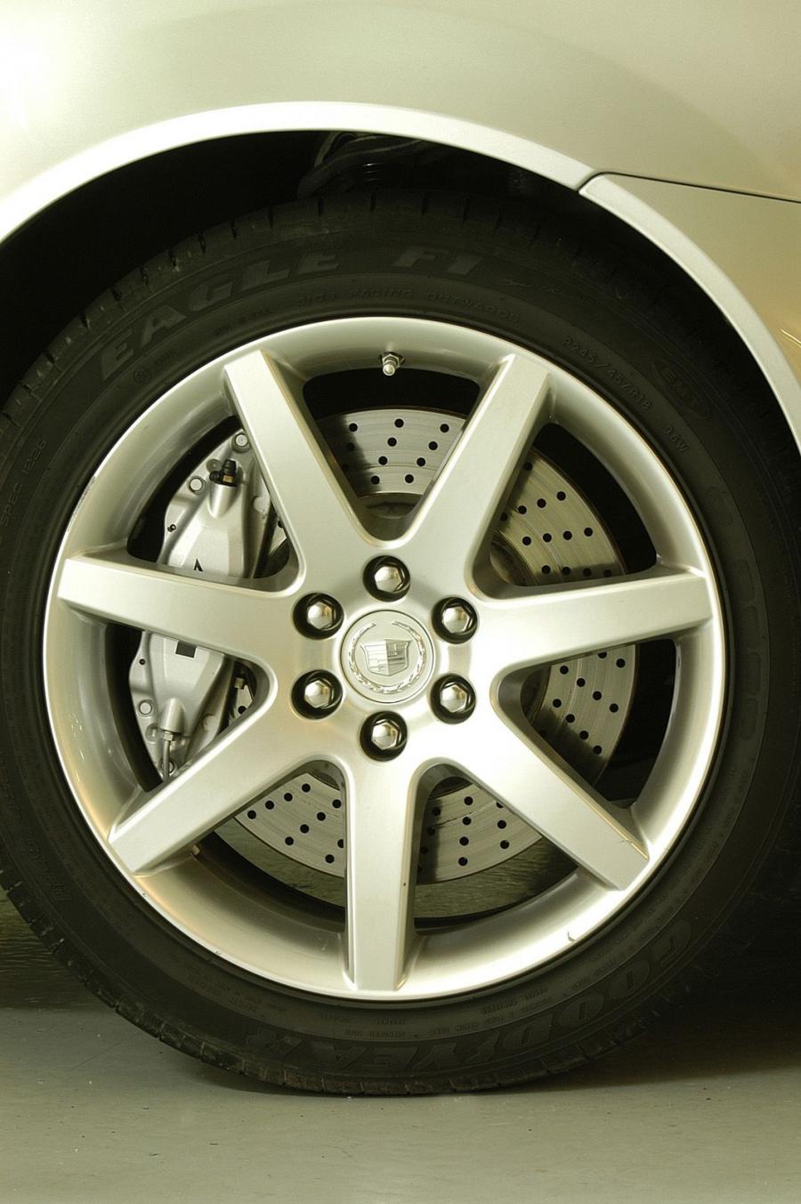  Cadillac CTS-V Coupe 2010 года  (фото 92 из 315)